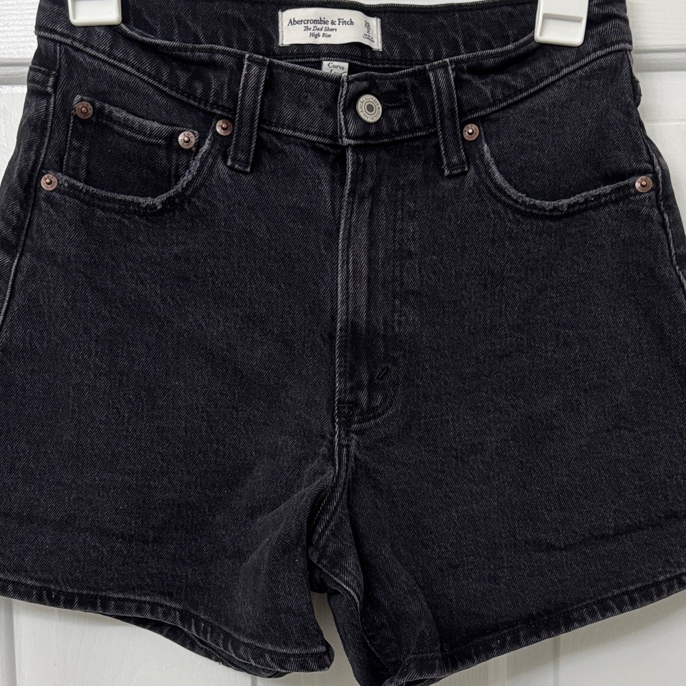 Abercrombie & Fitch - The Dad Short High Rise -